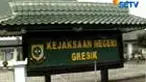 Kejari Gresik menjebloskan lima pejabat pemkab yang menjadi tersangka korupsi. Ulah para tersangka telah merugikan negara sekitar Rp 472 juta.