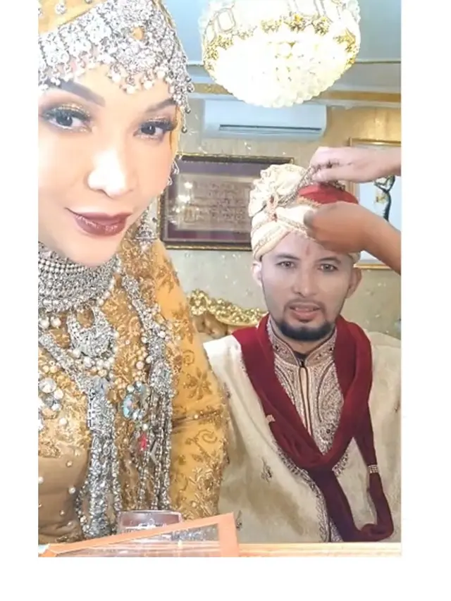 7 Potret Maternity Shoot Roro Fitria dengan Berbagai Tema, Menawan