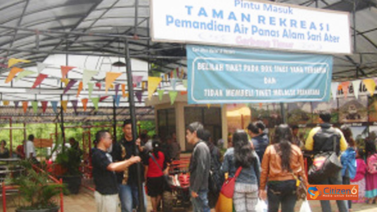 Pesona Sariater di Antara Hijaunya Kebun Teh