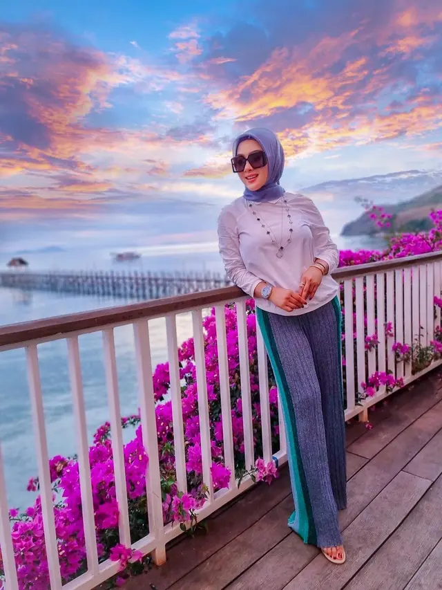 Syahrini.