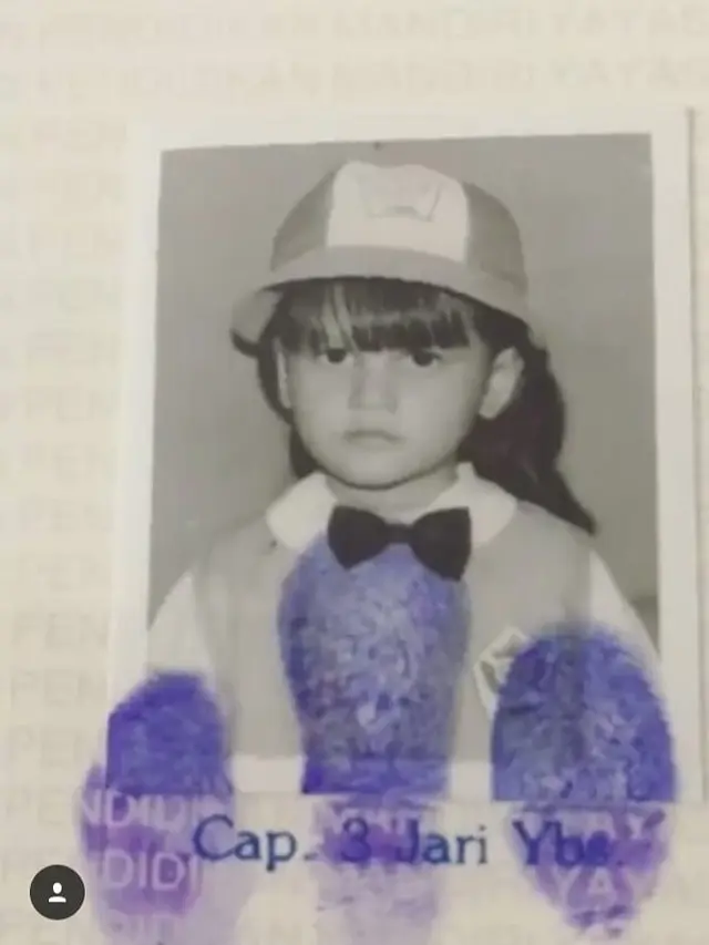 6 Potret Masa Kecil Cut Meyriska Ini Menggemaskan