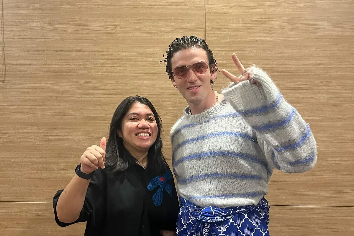 Selebgram Aul Pinjam Uang 100 Ribu pada Lauv, Netizen: Ngakak Abis!