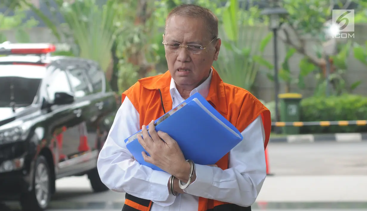 Direktur PT Cahaya Prima Cemerlang Freddy Lumban Tobing memasuki Gedung KPK untuk pemeriksaan di Jakarta, Kamis (13/6/2019). Freddy diperiksa sebagai tersangka kasus dugaan korupsi pengadaan regent dan consumable penanganan virus flu burung di Kementerian Kesehatan. (merdeka.com/Dwi Narwoko)