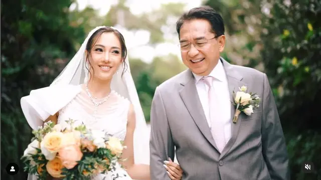 6 Momen Pernikahan Kakak Reisa Broto Asmoro dan Pria Malaysia, Beda Usia Disorot