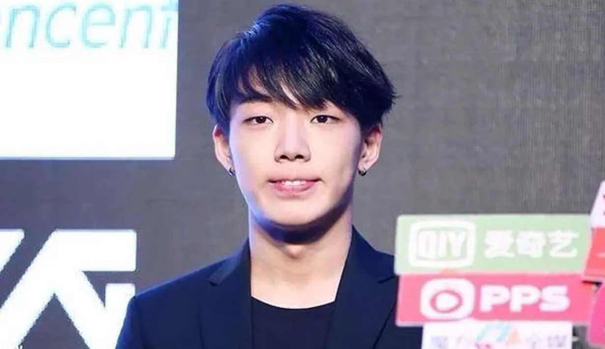 Wajah Bobby iKON terlihat begitu imut dan menggemaskan dengan gigi kelincinya. (Foto: kpopline.com)