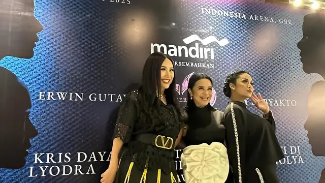 Gaya Kompak Tiga Diva Krisdayanti, Ruth Sahanaya, dan Titi DJ  di Satu Panggung, Tampil Energik di Usia 50an