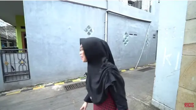 7 Potret Rumah Ayu Ting Ting, Berada di Dalam Gang