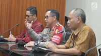 Kapolri Jenderal Tito Karnavian memberi keterangan terkait kasus teror terhadap Novel Baswedan, Jakarta, Senin (19/6). KPK berharap pelaku teror penyiraman air keras terhadao Novel bisa segera diungkap. (Liputan6.com/Helmi Afandi)