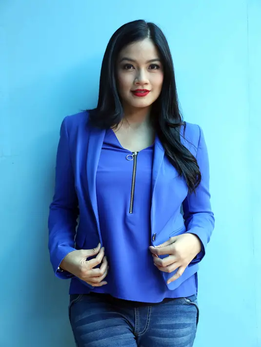 "Sebenarnya, aku kan baru selesai stripping, kayaknya kalau engga mulai-mulai bakal kebablasan buat keduanya. Terus pengen ah program. Aku ke dokter bulan Maret," jelasnya. (Nurwahyunan/Bintang.com)