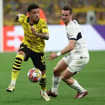 Pemain Borussia Dortmund, Jadon Sancho, tampil impresif saat timnya bersua Paris Saint-Germain pada laga leg pertama semifinal Liga Champions musim ini di Signal Iduna Park, Kamis (2/5/2024) dini hari WIB. Meski tak mencetak gol, Sancho turut membantu Dortmund menang 1-0. (AFP/FRANCK FIFE)