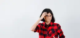 Asam lambung atau gastroesophageal reflux terjadi ketika asam dari lambung naik ke kerongkongan dan menyebabkan iritasi. [Dok/freepik.com]