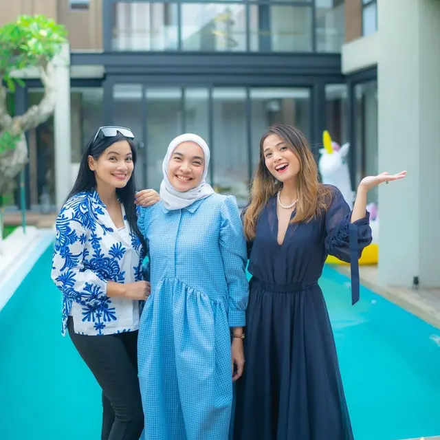 6 Momen Acha Septriasa, Titi Kamal, dan Tika Bravani Reuni Film Shy Shy Cat, Kompak