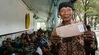 Abdi Dalem Keraton Surakarta (Reza Kuncoro/Liputan6.com)