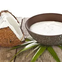 Santan kelapa. (via: onycworld.com)