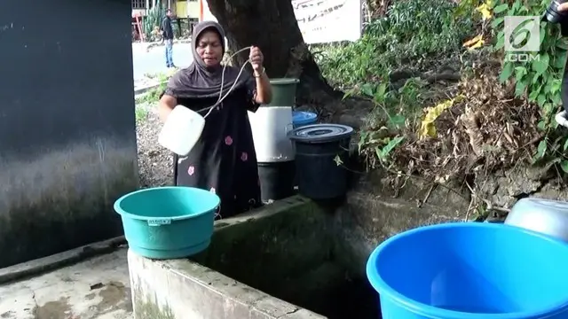 Sumber air bersih, warga kampung Bilalangge, mengalami kekeringan, sejak tiga bulan terakhir, akibat kemarau panjang melanda, kota Pare Pare.