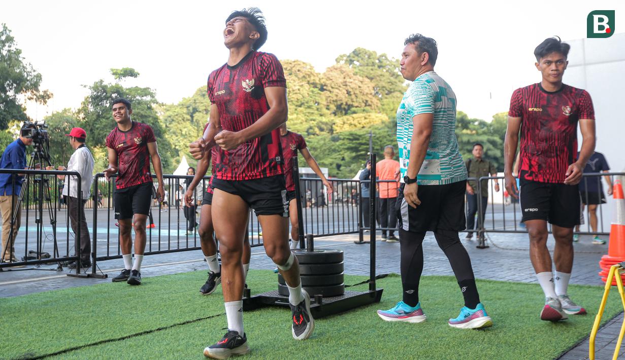 <p>Ekspresi sejumlah pemain Timnas Indonesia U-20 setelah melakukan latihan fisik di GBK Empire Fit Club, Senayan, Jakarta, Rabu (15/05/2024). (Bola.com/Bagaskara Lazuardi)</p>