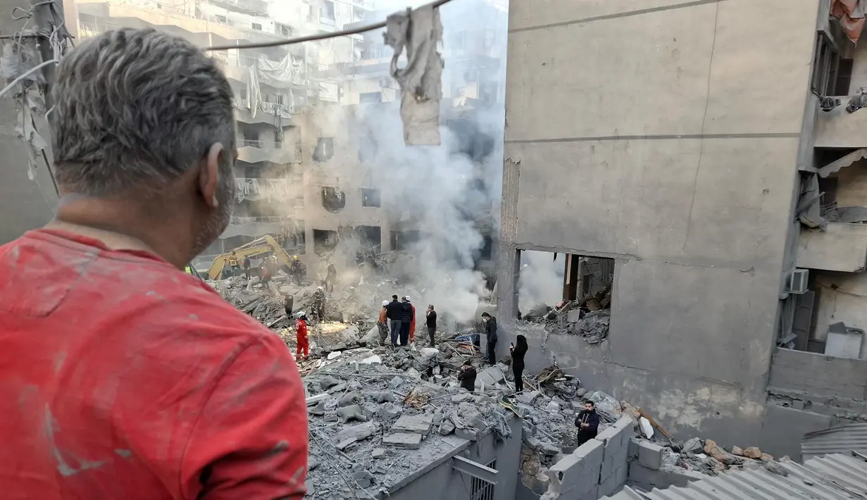 Kementerian Kesehatan Lebanon mengatakan setidaknya empat orang tewas dalam serangan Israel di jantung kota Beirut pada 23 November 2024. (Fadel ITANI/AFP)