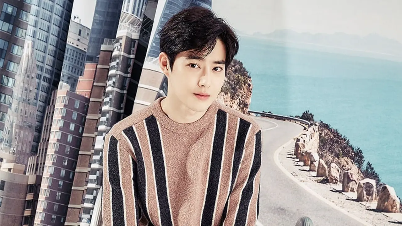 [Bintang] Beradu Akting di Rich Man Poor Woman, Suho EXO Dipuji Park Sung Hoon