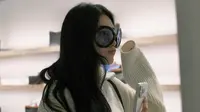 Sederet OOTD Musim Gugur Suzy, Kasual tapi Manis