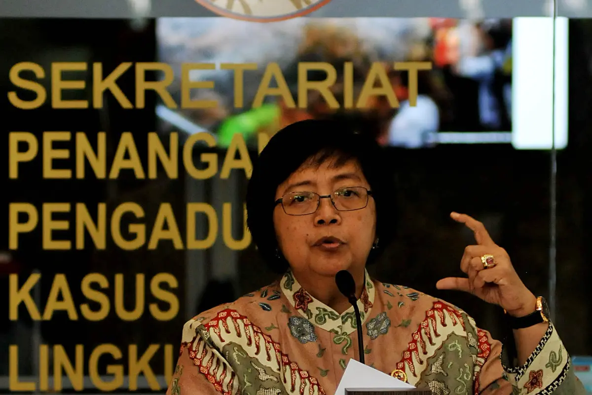 20150918-Jumpa-Pers-Terkait-Kabut-Asap-Jakarta-Siti-Nurbaya