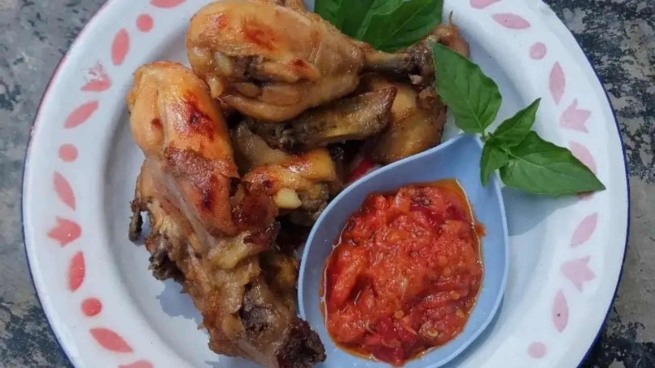 Resep ayam ungkep bumbu kalasan. (dok. Cookpad @RahmaBundaDaisy)