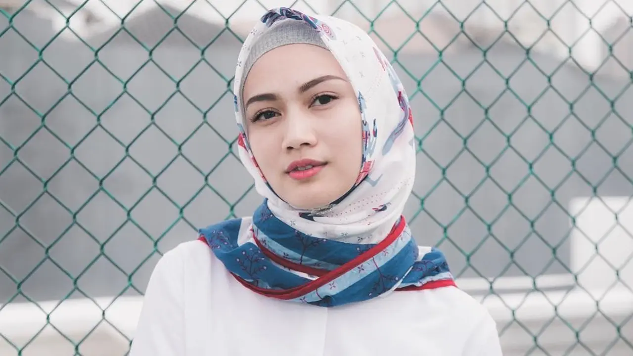 Gaya Hijab Melody Eks JKT48