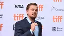 Leonardo DiCaprio sepertinya kembali dilanda cinta. Dilansir dari Cosmopolitan, kini ia tengah menjalin hubungan seorang model. (ALBERTO E. RODRIGUEZ / GETTY IMAGES NORTH AMERICA / AFP)
