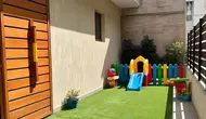 Model teras rumah minimalis pintu samping masa kini. (Liputan6.com/MetaAi)