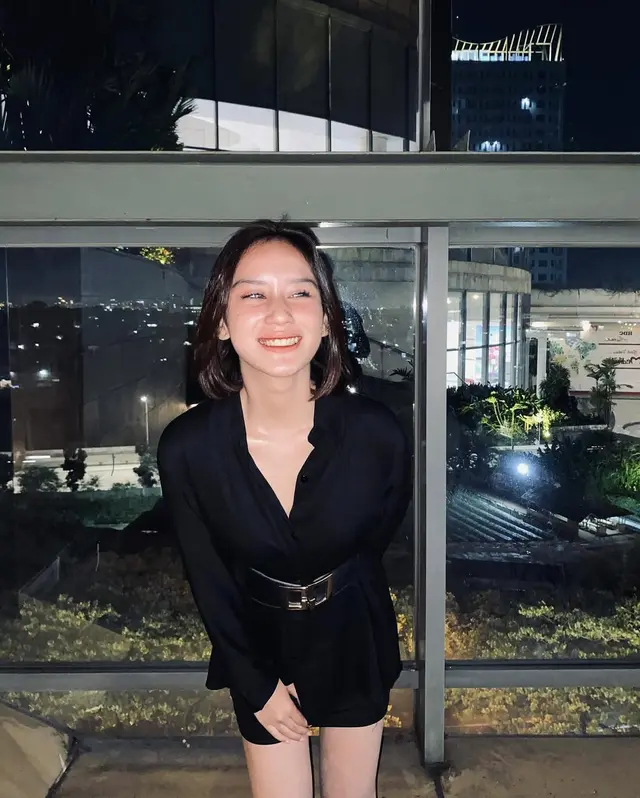 7 Potret Luna Alhamdy, selebgram yang dikabarkan dekat dengan Virgoun, pamer kemesraan