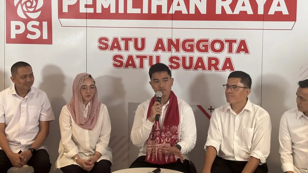 Kaesang Pangarep (tengah) kembali maju sebagai Calon Ketua Umum Partai Solidaritas Indonesia (PSI) (Liputan6.com/Ady Anugrahadi)