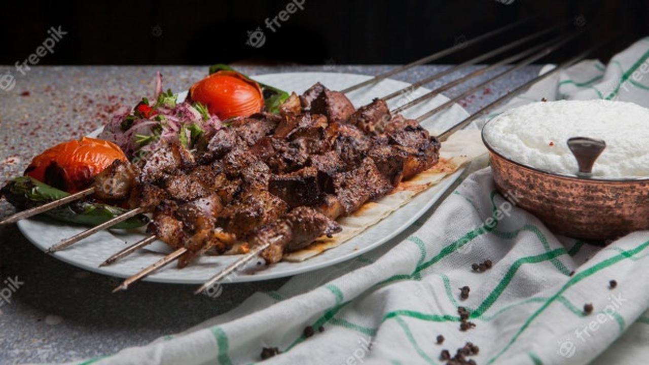 Ilustrasi cara, membuat sate, daging kambing