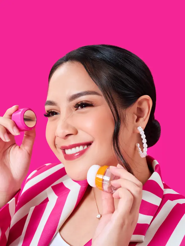 Sering Travelling Keluar Negeri, Nagita Slavina Bawa Set Kuas Makeup dengan Harga Di Bawah Rp200ribuan