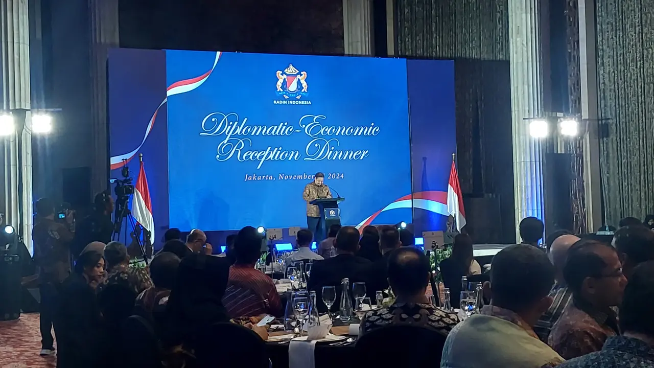 Menko Airlangga dalam Kadin Indonesia Reception Dinner, di Jakarta, Jumat (1/11/2024).