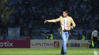 Pelatih Persela Lamongan, Nilmaizar. (Bola.com/Aditya Wany)