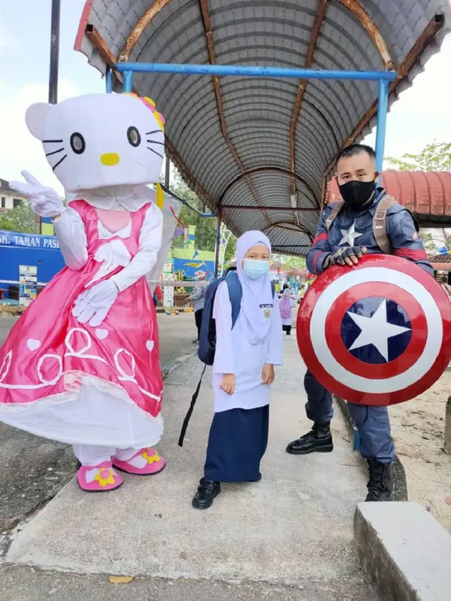 Kreatif, 7 Potret Maskot Untuk Sambut Anak Sekolah di Malaysia