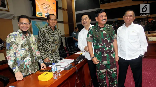 Evaluasi Kinerja 2017, Komisi I DPR Rapat dengan Menhan dan Panglima TNI