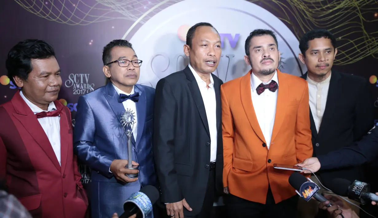 Hal itu diberikan karena konsistensinya yang sudah 11 tahun selalu menghibur pecinta SCTV dengan tayangan yang berkualitas selama Ramadhan. (Adrian Putra/Bintang.com)