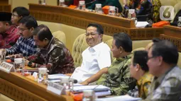 Keputusan tersebut dibacakan dalam rapat dengar pendapat (RDP) bersama KPU RI, yang membahas perubahan PKPU untuk mengakomodasi putusan Mahkamah Konstitusi (MK). (merdeka.com/Arie Basuki)