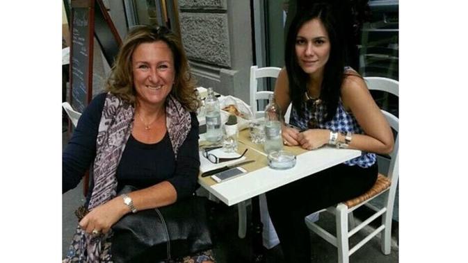 Jarang Tersorot, Ini 6 Potret Kedekatan Wulan Guritno dengan Ibu Bulenya (sumber: Instagram.com/wulanguritno)