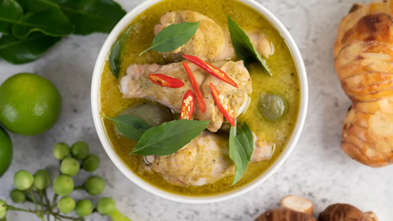 Gulai Ayam Kuning