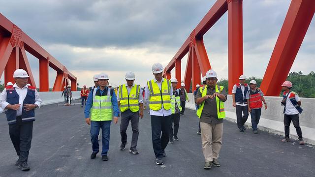 Badan Pengawasan Keuangan dan Pembangunan (BPKP) menemukan dua hambatan dalam pengerjaan proyek Jalan Tol Trans Sumatera (JTTS) ruas Binjai-Pangkalan Brandan