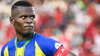 Kapten Timnas Tanzania, Mbwana Ally Samatta, Rupanya ia pernah bermain satu tim bersama Sandy Walsh di KRC Genk. (AFP/Sia Kambou)