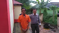 Hendi Kusnadi, buruh kasar di Palembang ditangkap karena menggunakan narkoba jenis sabu (Liputan6.com / Nefri Inge)