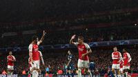 Selebrasi pemain Arsenal ketika menjebol gawang PSV Eindhoven di ajang Liga Champions (AFP)