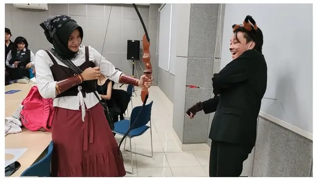 8 Potret Cosplay Dosen dan Mahasiswa ITB saat Ujian Ini Viral, Totalitas Banget