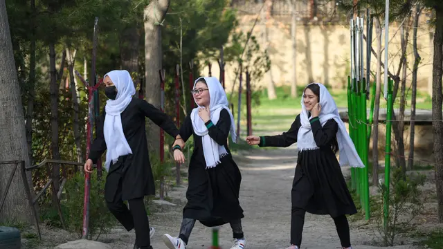 Taliban Buka Sekolah Khusus untuk Perempuan