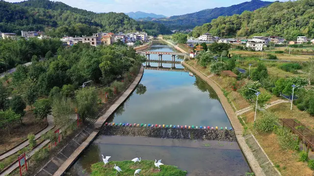 Menikmati Desa Wisata Meizhou