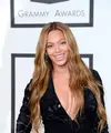  Tidak ada salahnya memberi kado ke diri sendiri di hari ulang tahun, begitu pula yang dilakukan Beyonce. (Bintang/EPA)