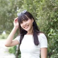 ilustrasi perempuan bahagia/John Kasawa/Shutterstock