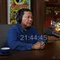 Prabowo Subianto Ungkap Penyebab Jalan dengan Kaki Diseret dan Berenang Pukul 4 Pagi.&nbsp; foto: Youtube&nbsp;Deddy Corbuzier